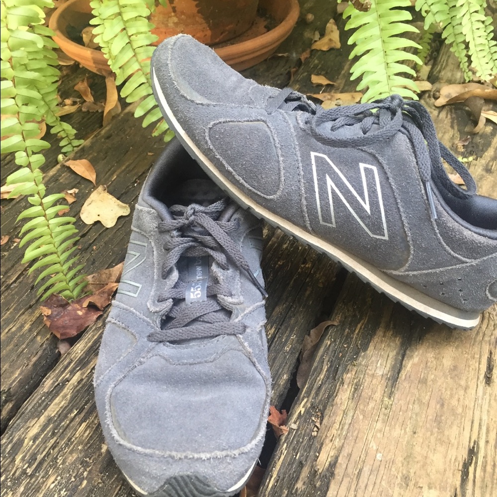 New Balance 555 tennis shoes